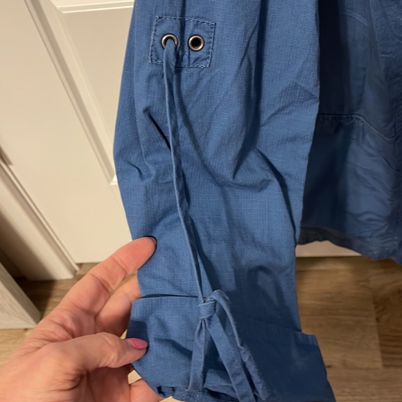 CAbi #393, Women’s Cargo Utility Jacket, cinch waist, blue, size large - Picture 4 of 7